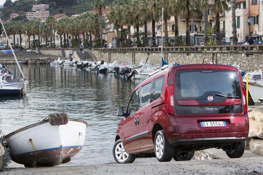  Fiat Doblo (152) 2015 года  (фото 35 из 47)